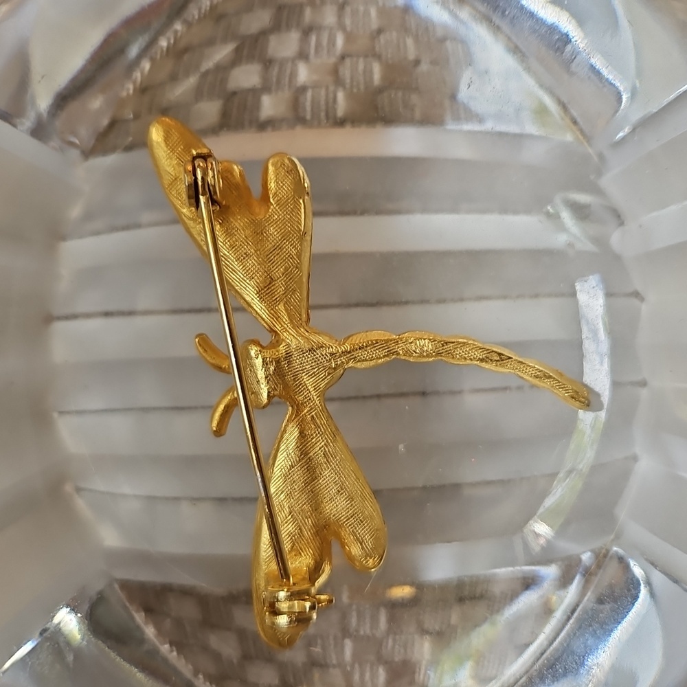 Dragonfly Pin Brooche Gold w/ Blue Green Purple Rhinestones Vintage - Picture 2 of 4
